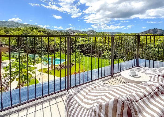 With Terrace + Pool Viiew In Playas Del Coco | Naumi N511 * Sardinal (Guanacaste)